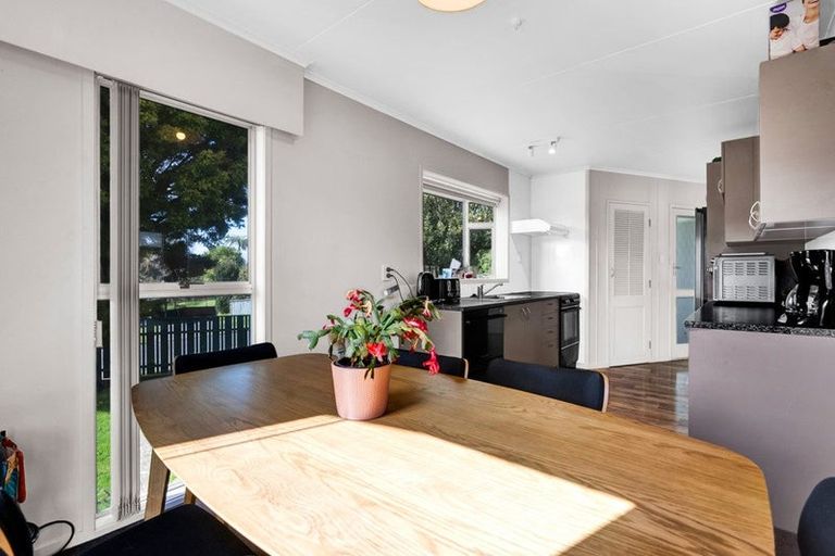 Photo of property in 1 Antonia Place, Bell Block, New Plymouth, 4312