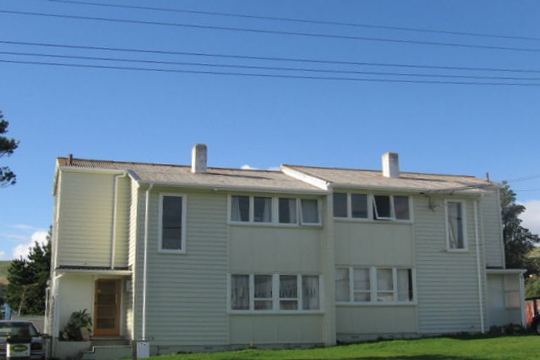 Photo of property in 7a-b Durville Street, Cannons Creek, Porirua, 5024