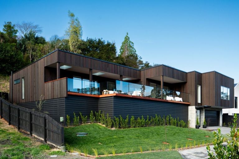 Photo of property in 17 Taruna Place, Havelock North, 4130