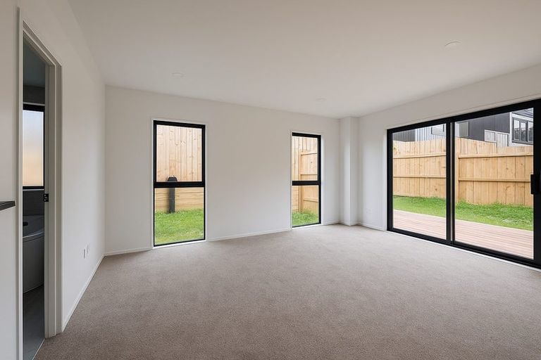 Photo of property in 62b Triangle Road, Massey, Auckland, 0614