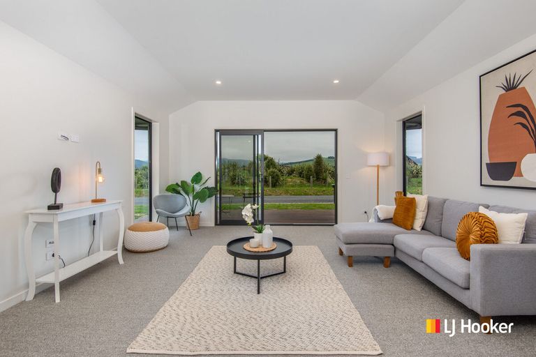 Photo of property in 44 Constitution Avenue, Milton, 9220