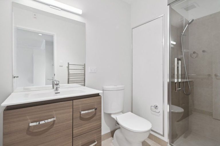 Photo of property in 30/9c Westward Ho, Glen Eden, Auckland, 0602