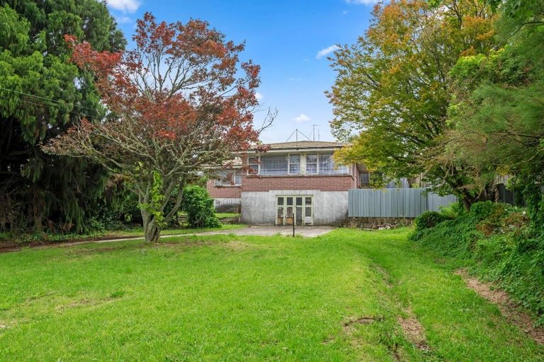 Photo of property in 102 Kawaha Point Road, Kawaha Point, Rotorua, 3010