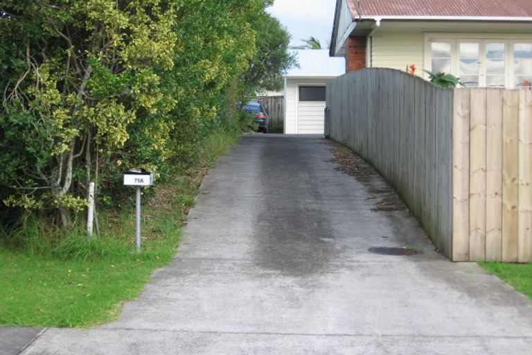Photo of property in 1/71 Sylvan Crescent, Te Atatu South, Auckland, 0610