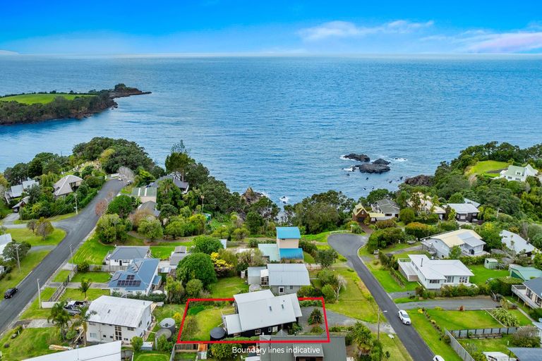 Photo of property in 43 Cumberland Street, Leigh, 0985