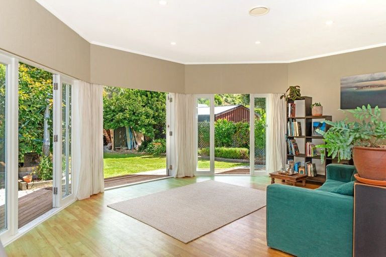 Photo of property in 50 Moana Road, Okitu, Gisborne, 4010