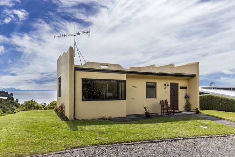 Photo of property in 18 Turangitukua Terrace, Kuratau, Turangi, 3381