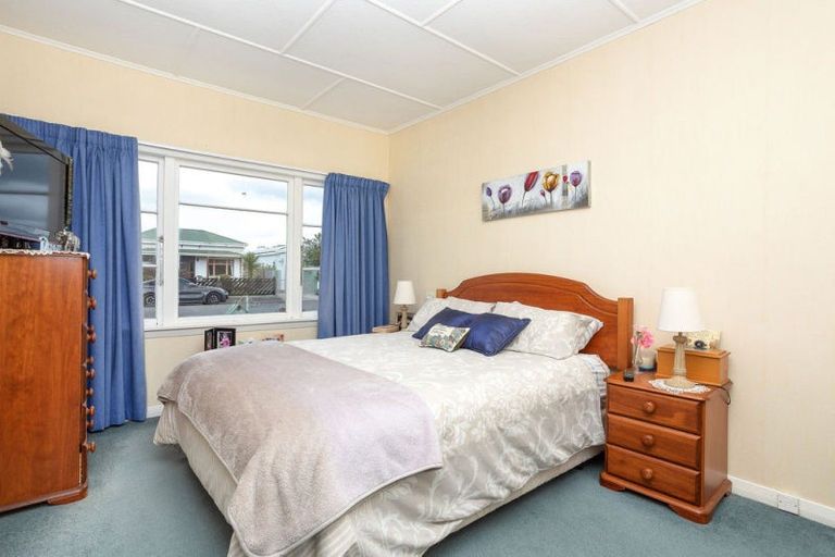 Photo of property in 50 Mcphee Street, Dannevirke, 4930