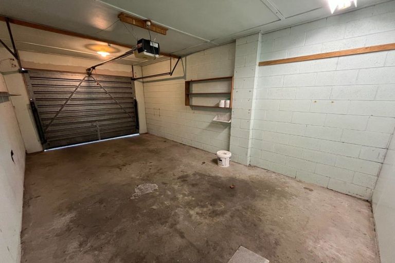 Photo of property in 8b Bryant Street, Takaro, Palmerston North, 4412