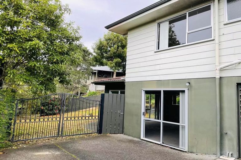Photo of property in 23 Trias Road, Totara Vale, Auckland, 0629