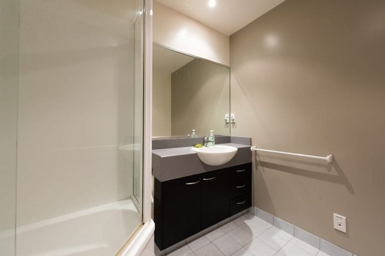 Photo of property in St Peters Apartments, 10c/192 Willis Street, Te Aro, Wellington, 6011