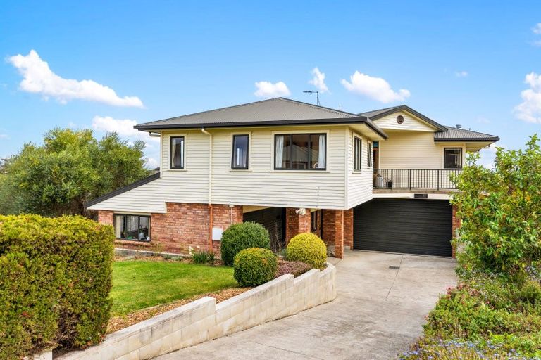 Photo of property in 81 Hikanui Drive, Havelock North, 4130