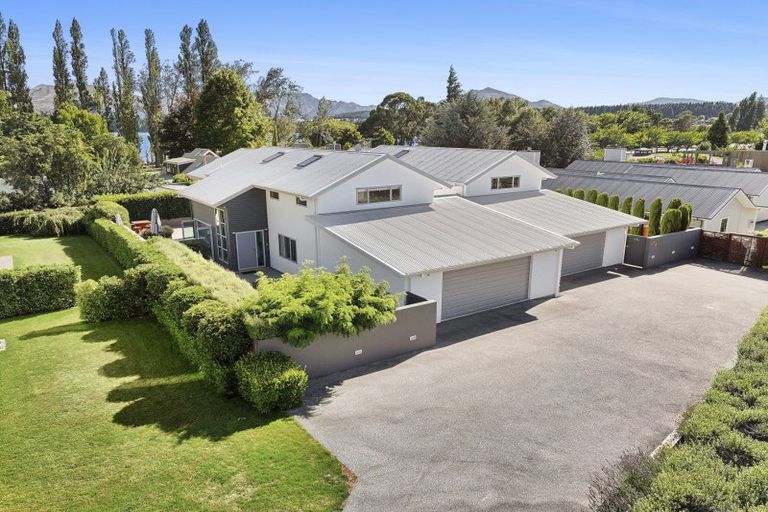 Photo of property in 15 Jessies Crescent, Wanaka, 9305