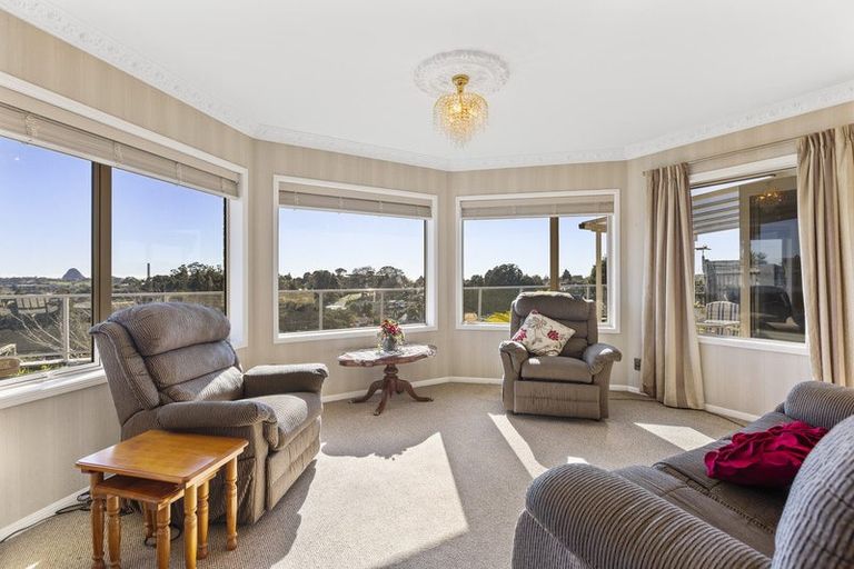 Photo of property in 9a Manukaka Heights, Hurdon, New Plymouth, 4310