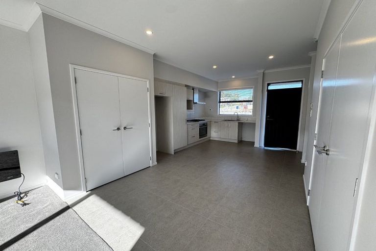 Photo of property in 12 Kapia Road, Westgate, Auckland, 0614