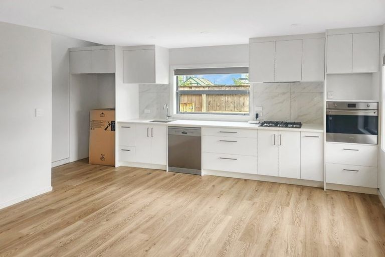 Photo of property in 6a Russell Street, Waterloo, Lower Hutt, 5011