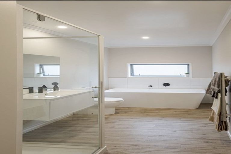 Photo of property in 56 Hitchen Road, Pokeno, 2402