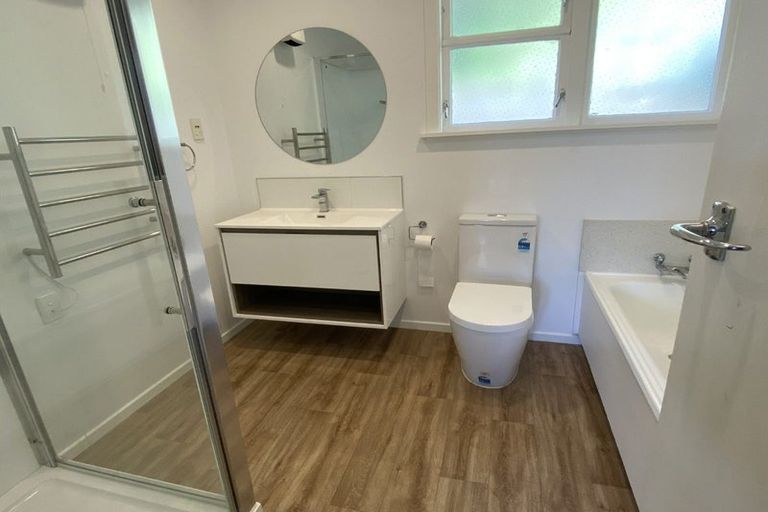 Photo of property in 28 Papakowhai Road, Papakowhai, Porirua, 5024