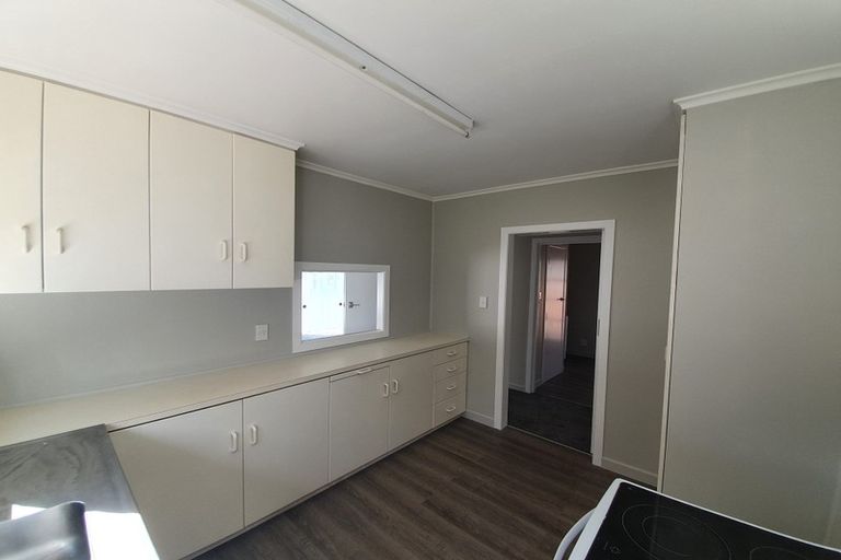 Photo of property in 2/15 Kayeleen Place, Cockle Bay, Auckland, 2014