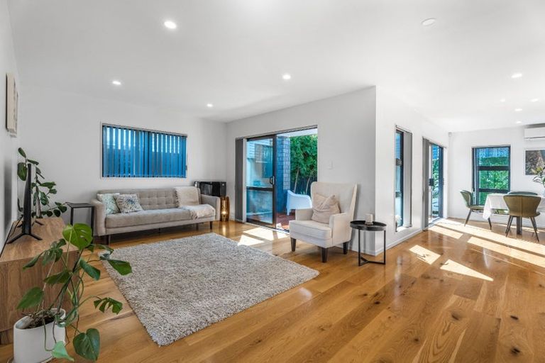 Photo of property in 19a Muir Avenue, Mangere Bridge, Auckland, 2022