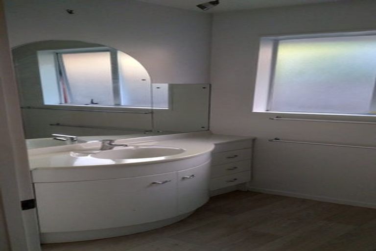 Photo of property in 1/4 Solway Avenue, Ilam, Christchurch, 8041