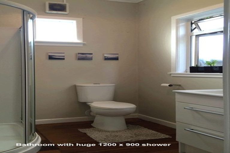 Photo of property in 11 Tane Street, New Lynn, Auckland, 0600