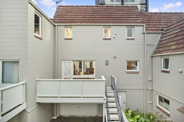 Photo of property in 28 Cottleville Terrace, Thorndon, Wellington, 6011