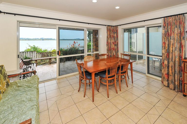 Photo of property in 62a Youngs Road, Papakura, 2110