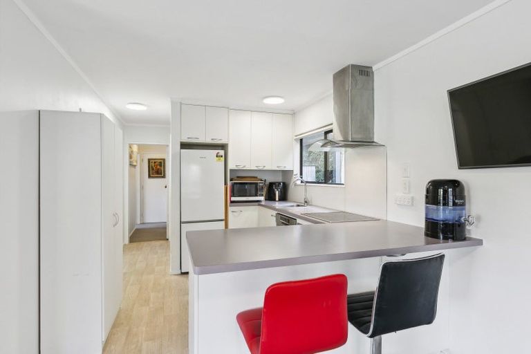 Photo of property in 9 Hazlewood Avenue, Karori, Wellington, 6012