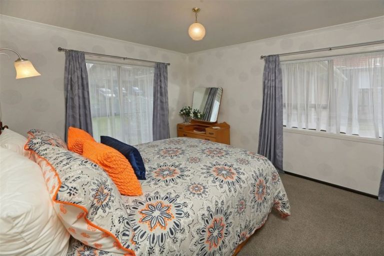 Photo of property in 10 Muscat Place, Henderson, Auckland, 0612