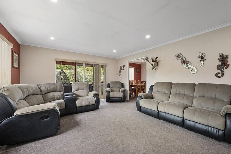Photo of property in 55 Gemstone Drive, Birchville, Upper Hutt, 5018