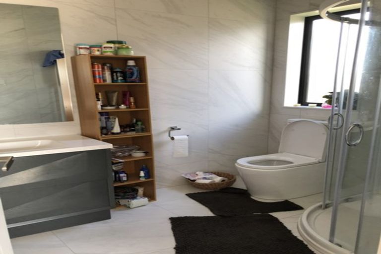 Photo of property in 5 Twin Parks Rise, Papakura, 2110