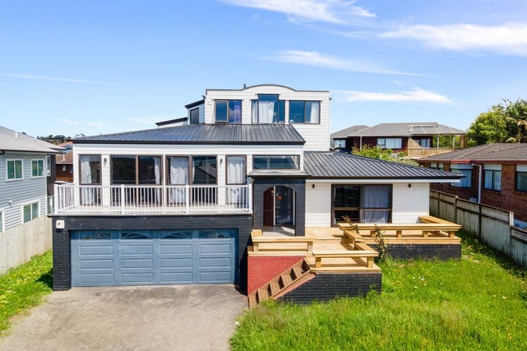 Photo of property in 5 Marlin Street, West Harbour, Auckland, 0618