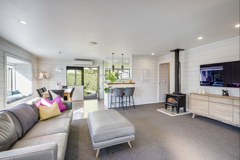 Photo of property in 5 Anthony Place, Bay View, Napier, 4104