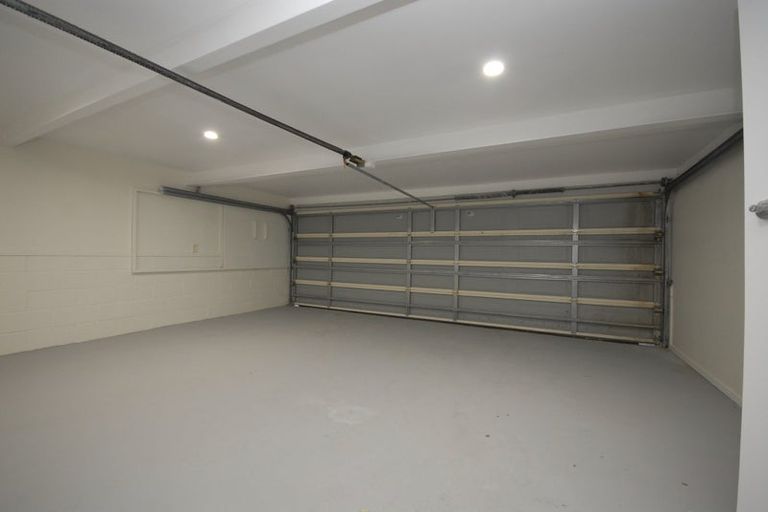 Photo of property in 2/13 Castor Bay Road, Castor Bay, Auckland, 0620