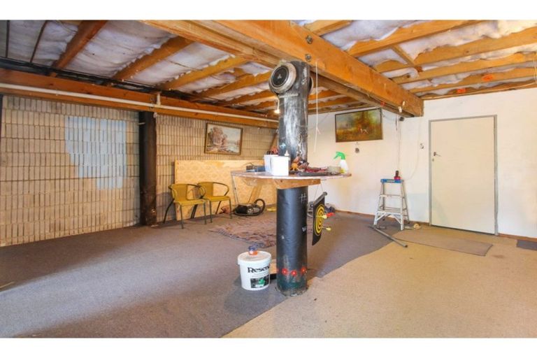 Photo of property in 22 Zingaro Place, Massey, Auckland, 0614