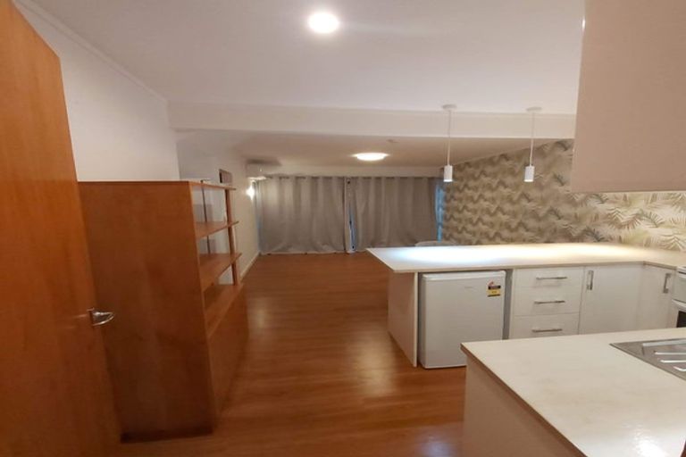 Photo of property in 2/249 Muritai Road, Eastbourne, Lower Hutt, 5013