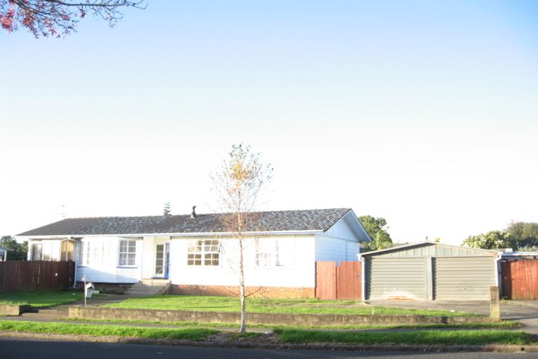 Photo of property in 63 Rowandale Avenue, Manurewa, Auckland, 2102