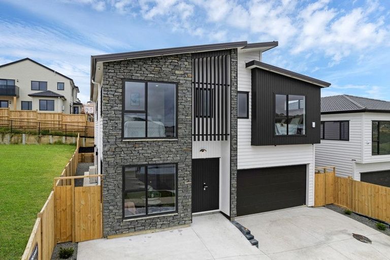 Photo of property in 22 Black Shed Road, Flat Bush, Auckland, 2019