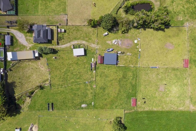 Photo of property in 39 Celia Street, Stratford, 4332