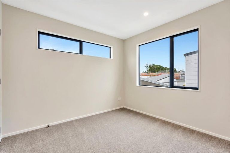 Photo of property in 3 Fredrick Hanson Road, Papakura, 2110