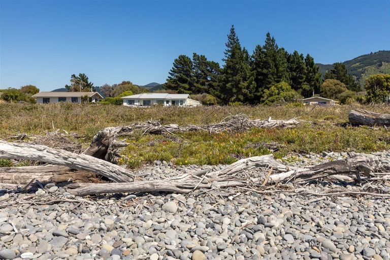 Photo of property in 64 Rarangi Beach Road, Rarangi, Blenheim, 7273