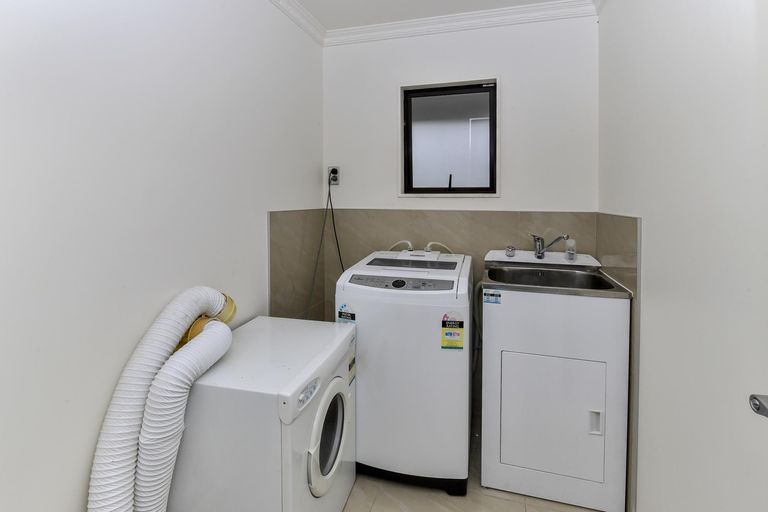 Photo of property in 8 Burbridge Road, Favona, Auckland, 2024