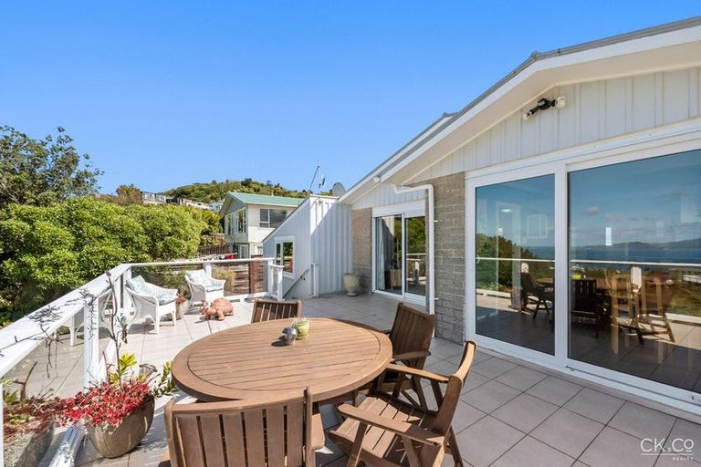 Photo of property in 21 Acacia Avenue, Maungaraki, Lower Hutt, 5010