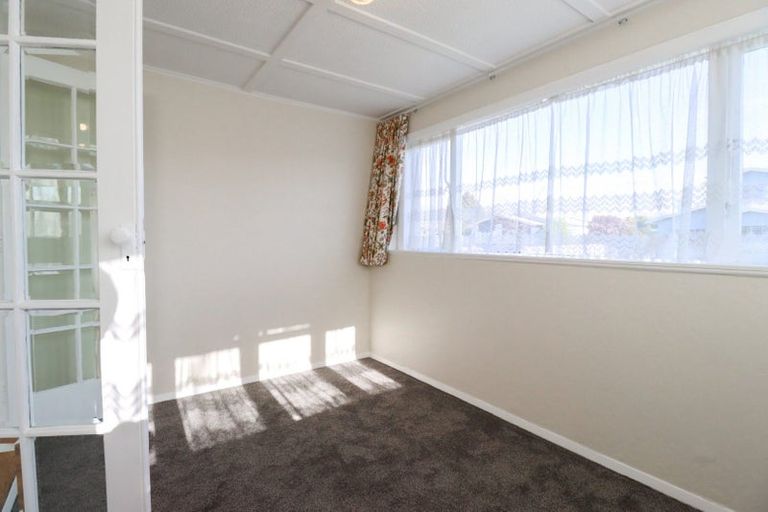 Photo of property in 24 Aroha Street, Takaro, Palmerston North, 4410