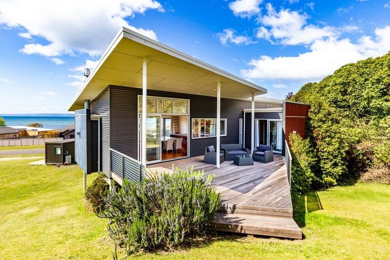 Photo of property in 14 Piripi Place, Kuratau, Turangi, 3381