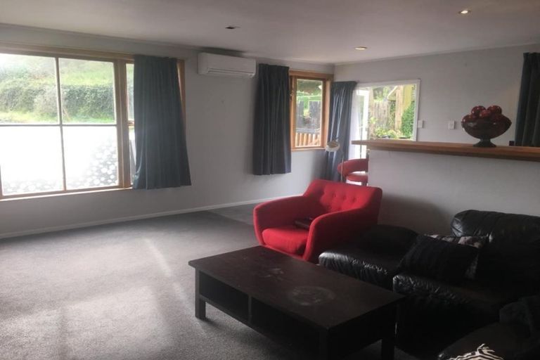 Photo of property in 198 Sievers Grove, Cannons Creek, Porirua, 5024