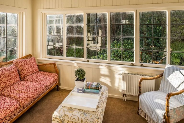 Photo of property in 29 Rona Street, Eastbourne, Lower Hutt, 5013