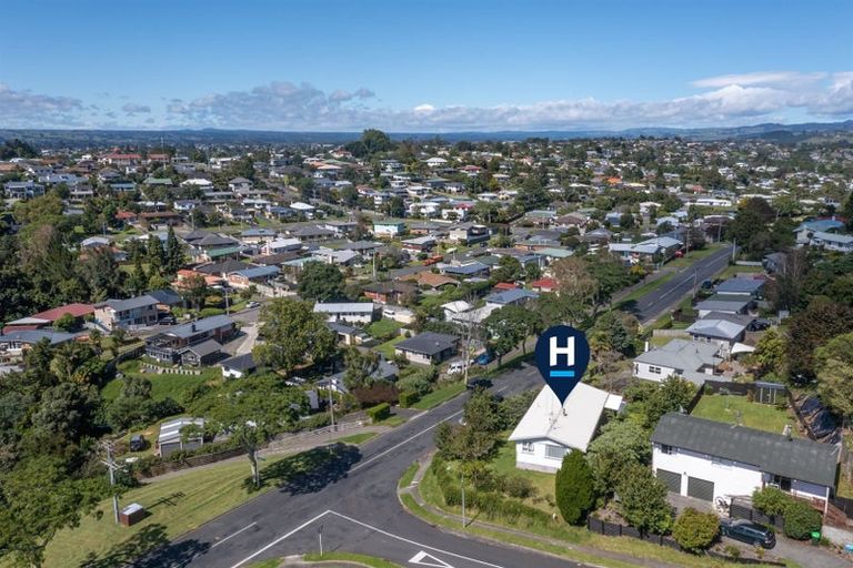 Photo of property in 2 Grosmont Terrace, Brookfield, Tauranga, 3110