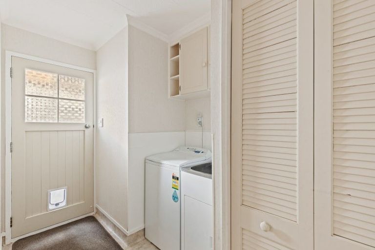 Photo of property in 9 Kapu Grove, Whalers Gate, New Plymouth, 4310